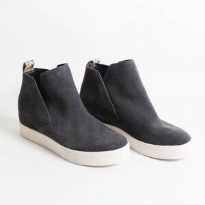 Dolce Vita Gray Suede Wedge Sneakers - Size 8.5